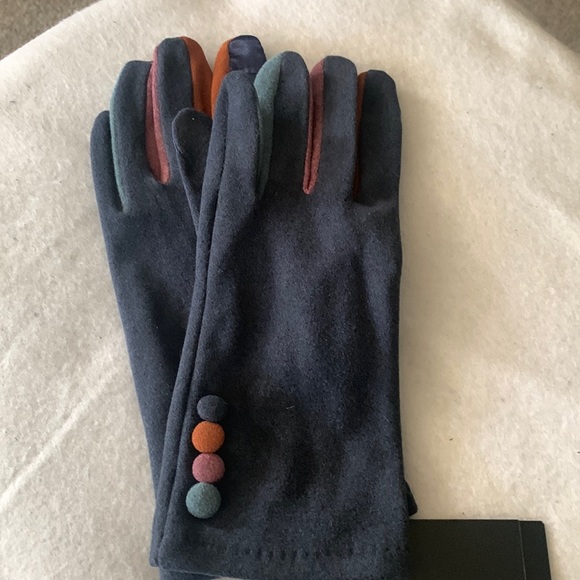 Marcus Adler Accessories - NWT Marcus Adler TouchScreen Gloves. Blue/ Multicolor. Stretch gloves